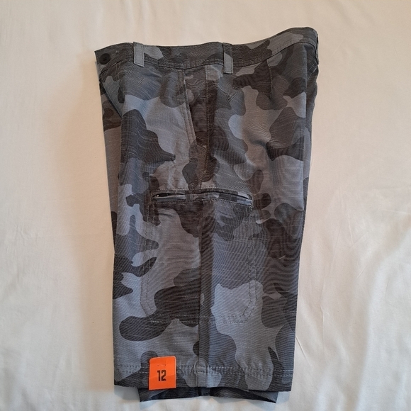 Urban Pipeline boys size 12 camo cargo shorts New - Picture 3 of 7